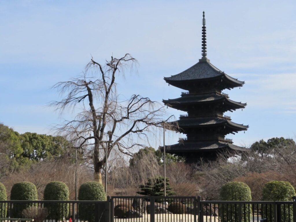 京都にある東寺の五重塔